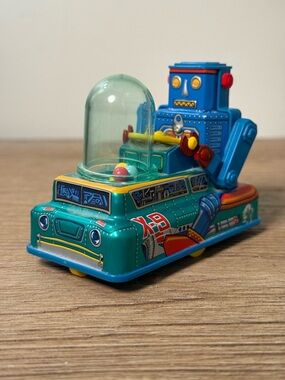 Space Robot Car Tin Wind-Up Toy w/ Box Japan
